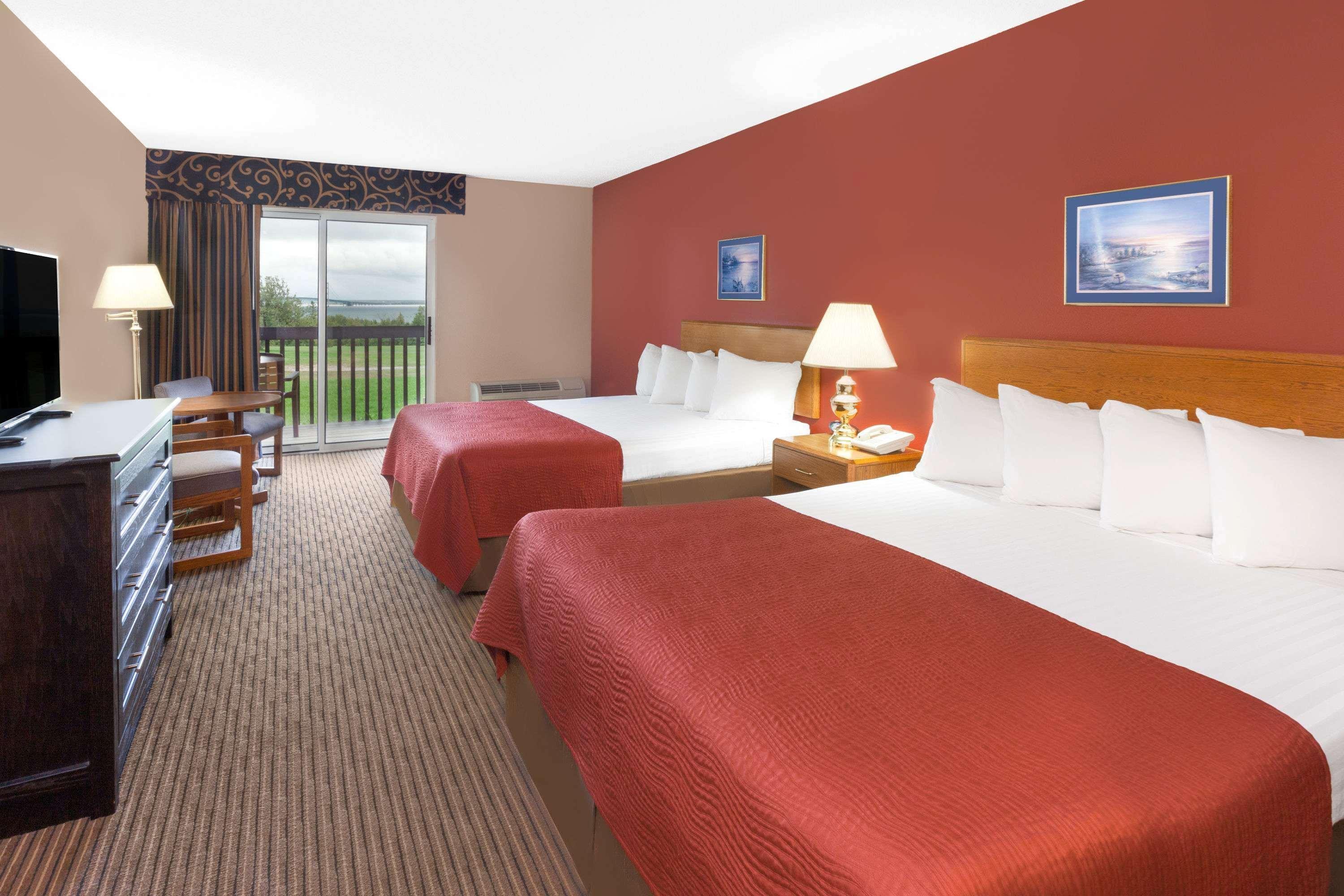 Hotel Super 8 By Wyndham St. Ignace Exteriér fotografie